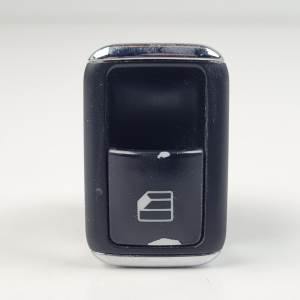 MANDO ELEVALUNAS DELANTERO DERECHO A2048700451 MERCEDES CLASE C (W204) BERLINA Autodesguaces Alicante