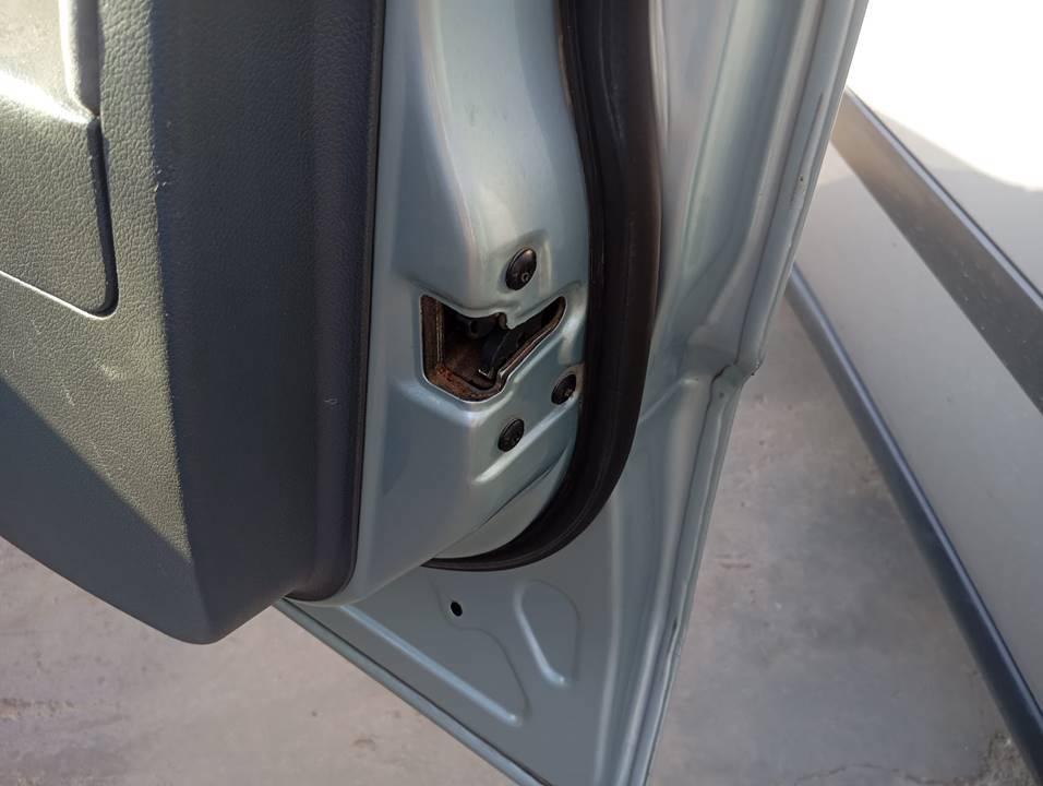 CERRADURA PUERTA DELANTERA DERECHA
