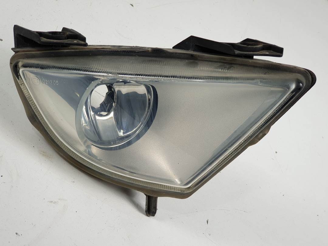 FARO ANTINIEBLA DERECHO - 2S6115K201A - FORD - FIESTA (CBK)