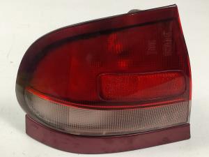 PILOTO TRASERO IZQUIERDO 0431392 MAZDA 626 BERLINA (GE) Autodesguaces Alicante
