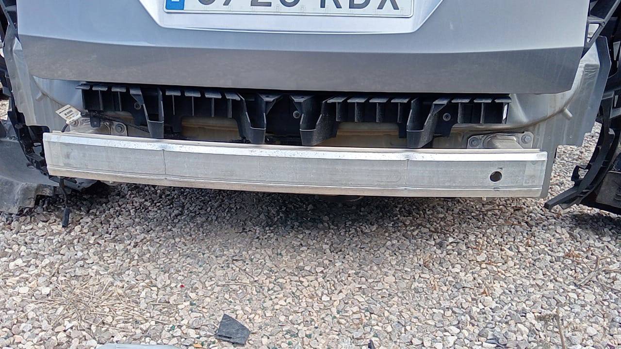 REFUERZO PARAGOLPES TRASERO