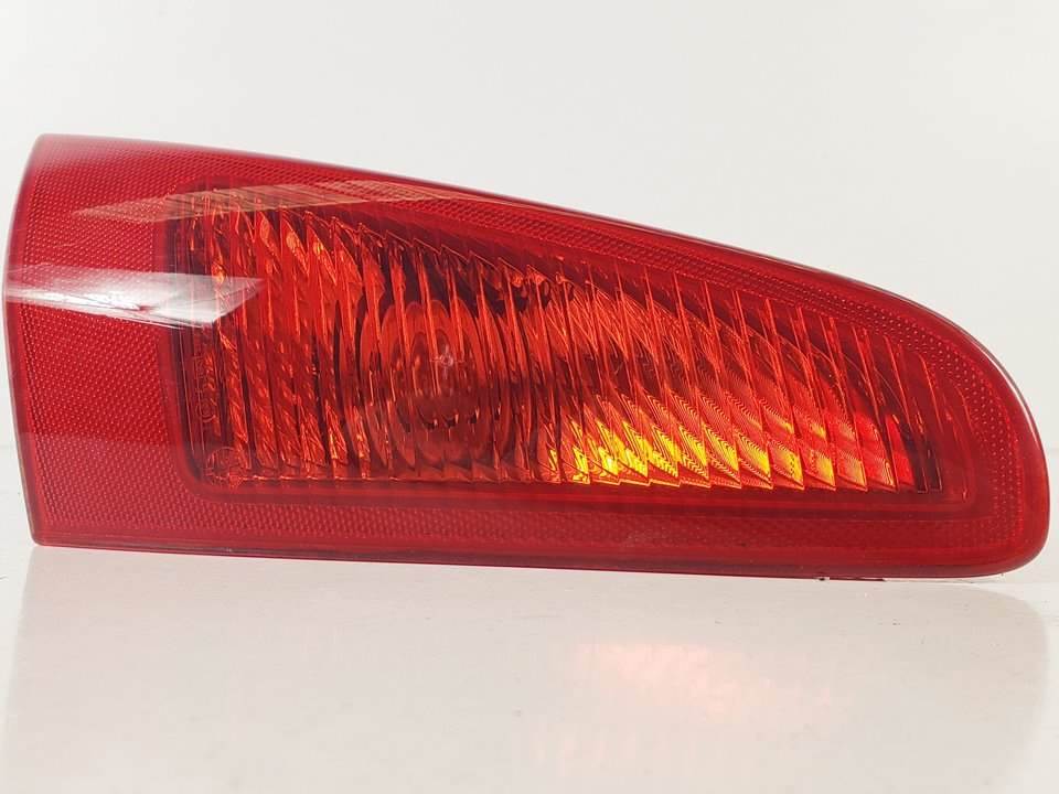 PILOTO TRASERO IZQUIERDO INTERIOR - 60693792 - ALFA ROMEO - 147 (190)