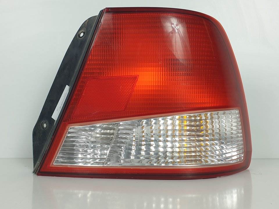 PILOTO TRASERO DERECHO - HYUNDAI - ACCENT (LC)