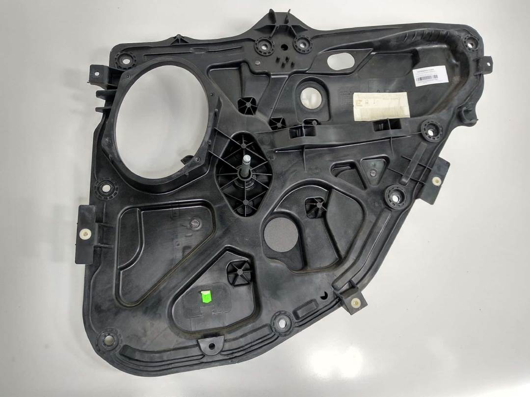 ELEVALUNAS TRASERO DERECHO - 2S61A045H22A - FORD - FIESTA (CBK)