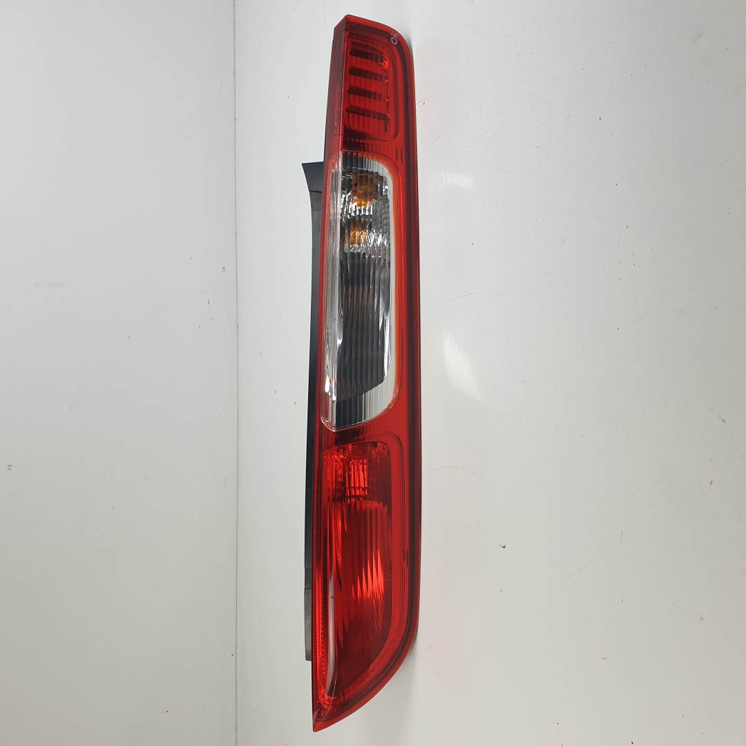 PILOTO TRASERO DERECHO - 4M5113404AF - FORD - FOCUS BERLINA (CAP)
