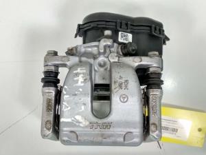 PINZA FRENO TRASERA DERECHA A2464232498RE MERCEDES CLASE GLA (W156) Autodesguaces Alicante