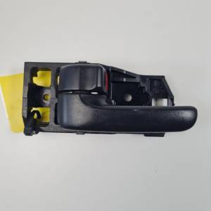 MANETA INTERIOR TRASERA IZQUIERDA 6920630150 TOYOTA RAV4 Autodesguaces Alicante