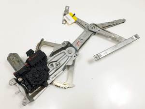 ELEVALUNAS DELANTERO IZQUIERDO 0130821988 OPEL ASTRA H BERLINA Autodesguaces Alicante