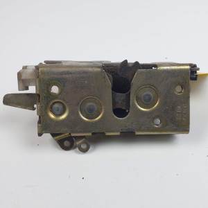 CERRADURA PUERTA DELANTERA IZQUIERDA 9017200135 MERCEDES SPRINTER (W901,W904) CAJA CERR. Autodesguaces Alicant