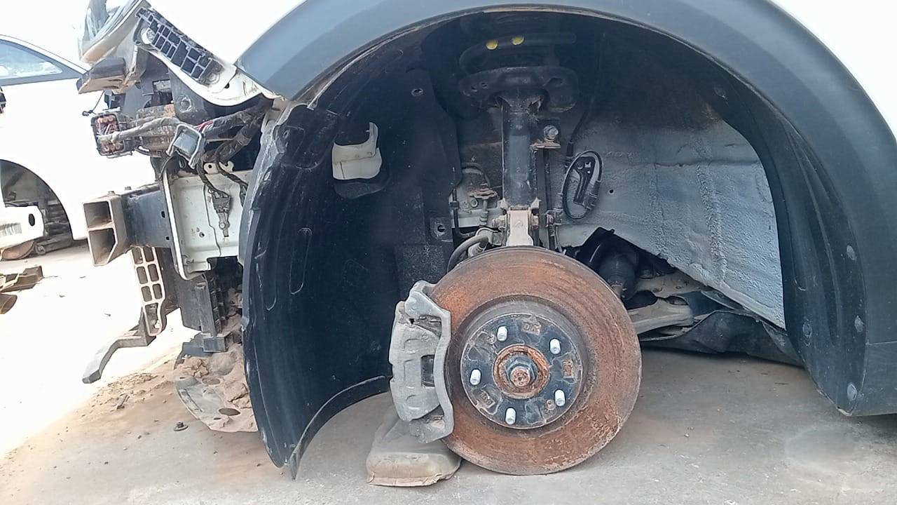 PASO RUEDA DELANTERO IZQUIERDO