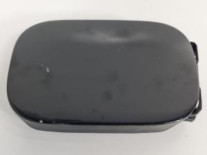TAPA EXTERIOR COMBUSTIBLE A2035841938 MERCEDES CLASE C (W203) BERLINA Autodesguaces Alicante
