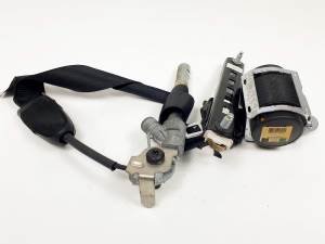 CINTURON SEGURIDAD DELANTERO DERECHO 604307400 OPEL CORSA D Autodesguaces Alicante