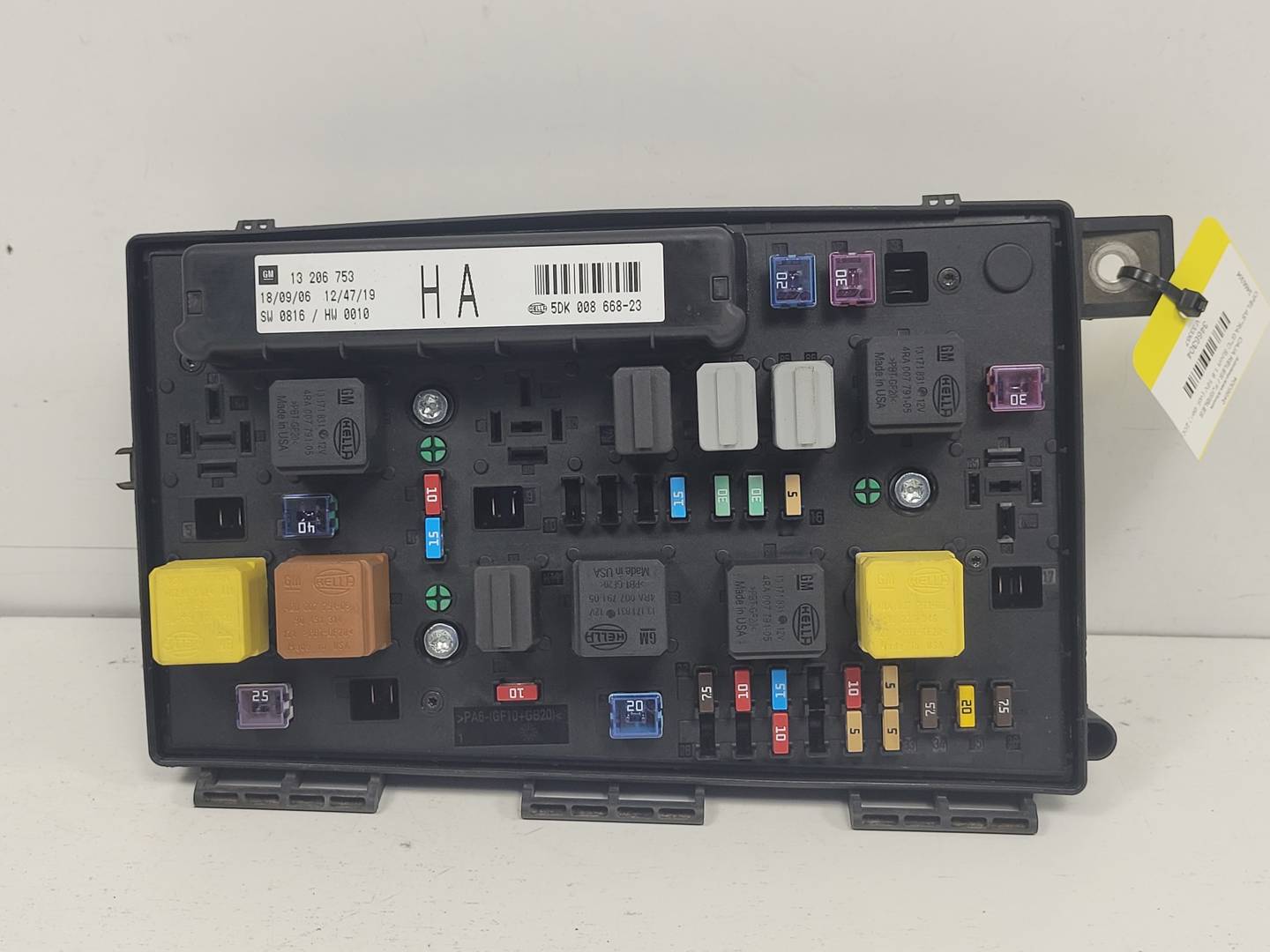 CAJA RELES / FUSIBLES - 13206753 - OPEL - ASTRA GTC