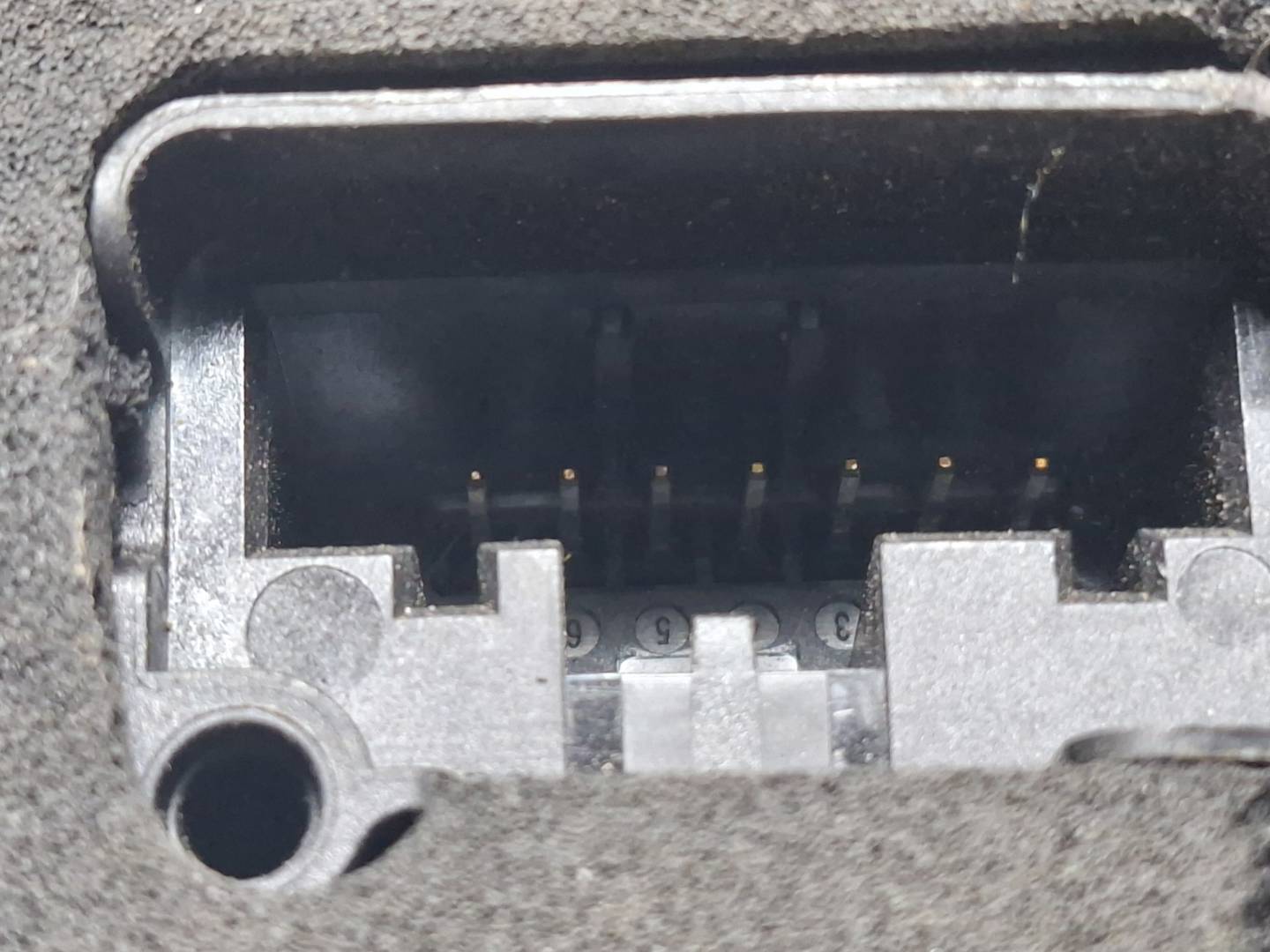 Foto 4 de Cerradura Puerta Trasera Derecha Volkswagen Polo (6c1) (2014–2017)