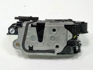 CERRADURA PUERTA TRASERA IZQUIERDA 6V0839015C SKODA YETI Autodesguaces Alicante