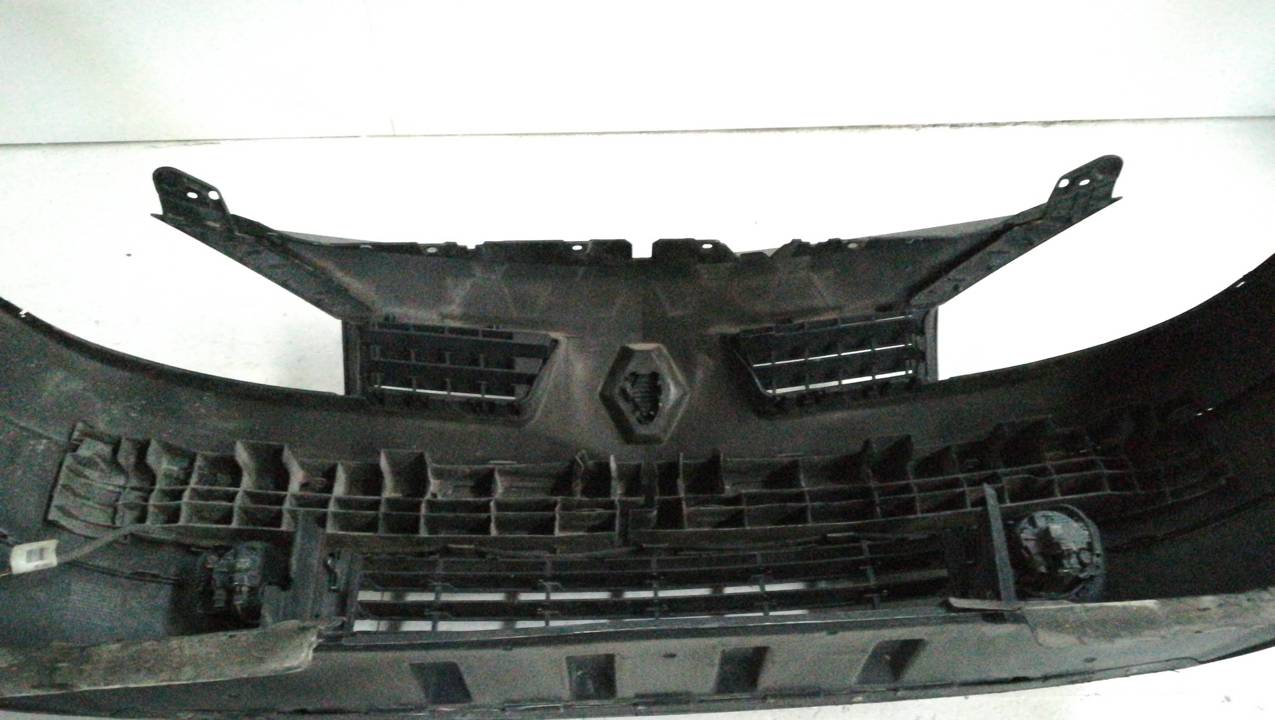 PARAGOLPES DELANTERO