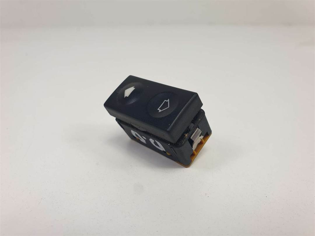 MANDO ELEVALUNAS DELANTERO DERECHO - 8368941 - BMW - SERIE 3 CABRIO (E36)