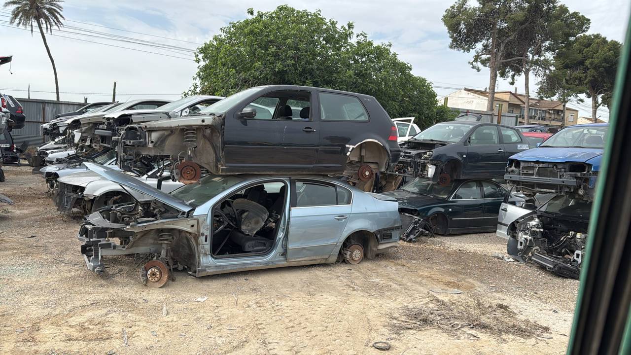 Imagen del vehículo VOLKSWAGEN GOLF IV BERLINA (1J1)