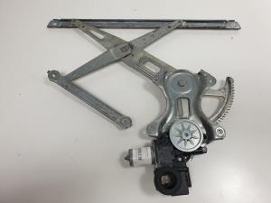 ELEVALUNAS DELANTERO DERECHO 8571062010 TOYOTA PRIUS+ Autodesguaces Alicante