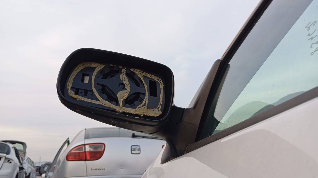 RETROVISOR IZQUIERDO