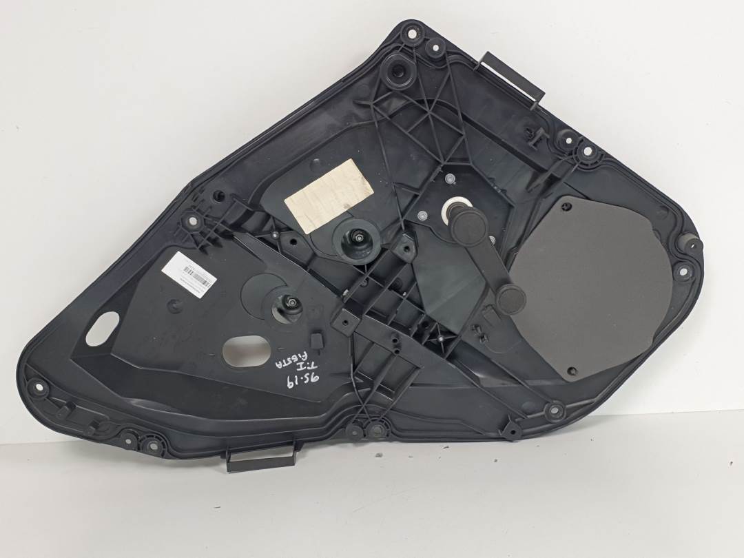 ELEVALUNAS TRASERO IZQUIERDO - 8A6IA2700001 - FORD - FIESTA (CB1)