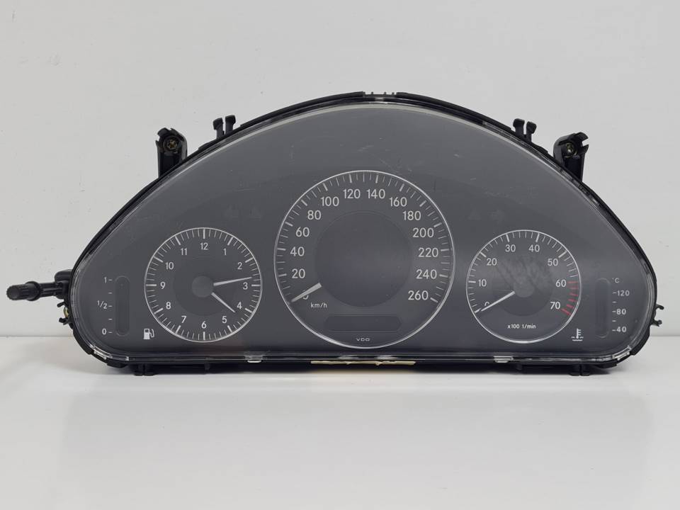CUADRO INSTRUMENTOS A2115401711 MERCEDES CLASE E (W211) BERLINA Autodesguaces Alicante
