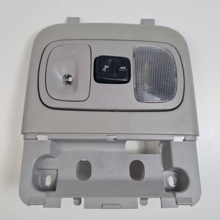 LUZ INTERIOR 7700832029 RENAULT MEGANE I FASE 2 BERLINA (BA0) Autodesguaces Alicante
