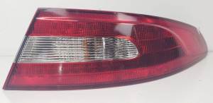 PILOTO TRASERO DERECHO 8X2313404BD JAGUAR XF (X250) Autodesguaces Alicante