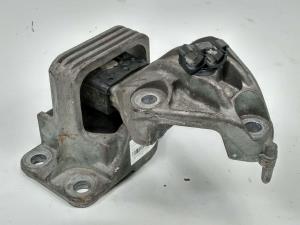 SOPORTE MOTOR IZQUIERDO 326D23G RENAULT MEGANE III BERLINA 5P Autodesguaces Alicante