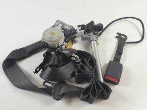 CINTURON SEGURIDAD DELANTERO DERECHO HYUNDAI IX35 Autodesguaces Alicante