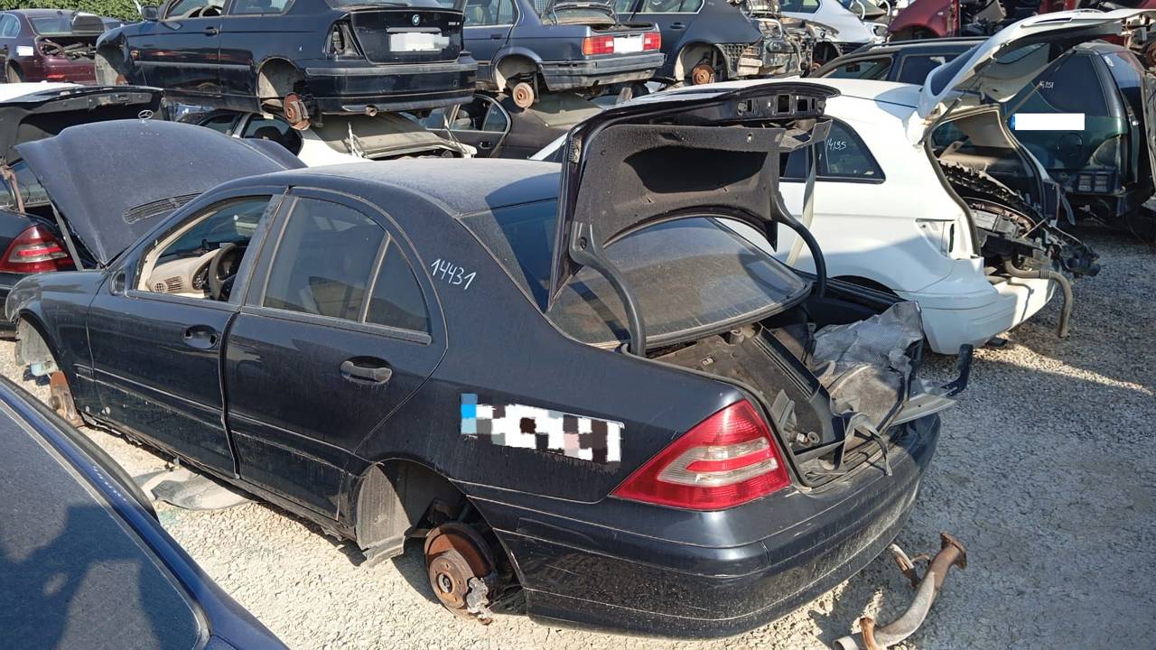 Imagen del vehículo MERCEDES-BENZ CLASE C (W203) BERLINA