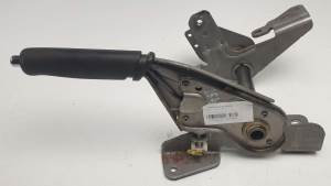 PALANCA FRENO DE MANO NISSAN PATHFINDER (R51) Autodesguaces Alicante