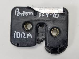 CERRADURA MALETERO / PORTON 6K6827505A SEAT IBIZA (6K1) Autodesguaces Alicante