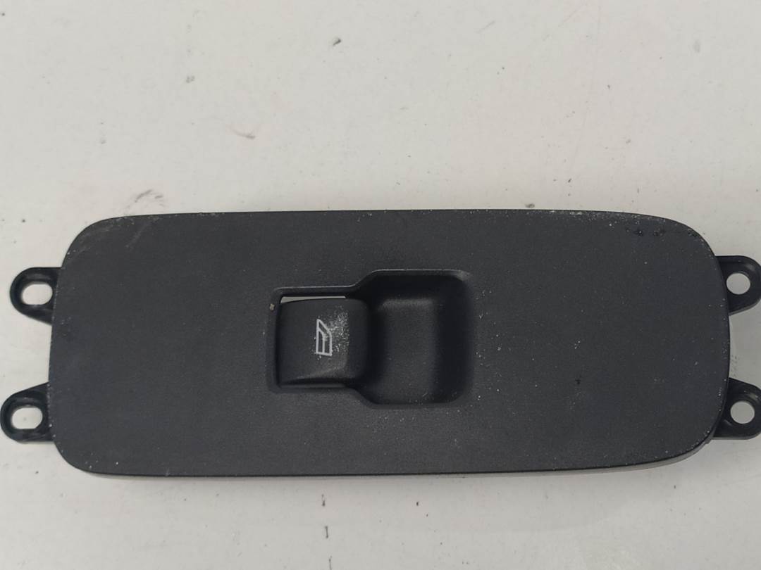 MANDO ELEVALUNAS DELANTERO DERECHO - 31272012 - VOLVO - XC60