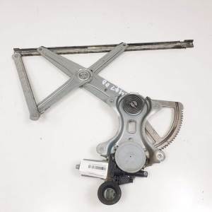 ELEVALUNAS DELANTERO DERECHO 8571058010 LEXUS RX Autodesguaces Alicante
