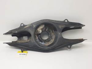 BRAZO SUSPENSION INFERIOR TRASERO IZQUIERDO MERCEDES CLASE C (W204) LIM. Autodesguaces Alicante
