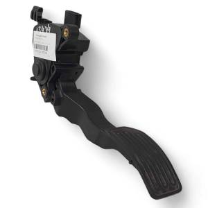 POTENCIOMETRO PEDAL 180021HM0B NISSAN MICRA (K13) Autodesguaces Alicante