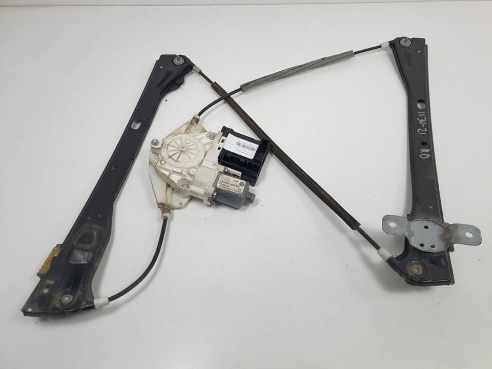 ELEVALUNAS DELANTERO DERECHO - 1K5837402AH - VOLKSWAGEN - JETTA (1K2)