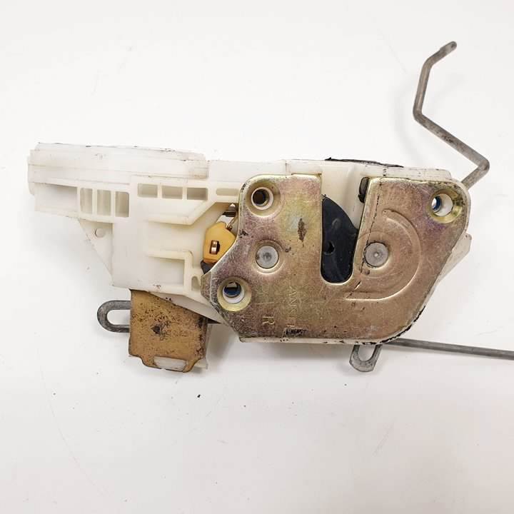 CERRADURA PUERTA DELANTERA DERECHA - MITSUBISHI - SPACE WAGON (N80/N90)