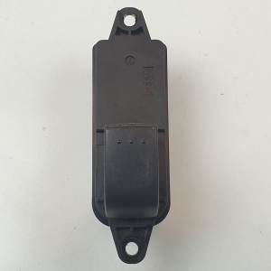 MANDO ELEVALUNAS DELANTERO DERECHO CC3366370A MAZDA 5 BERL. (CR) Autodesguaces Alicante