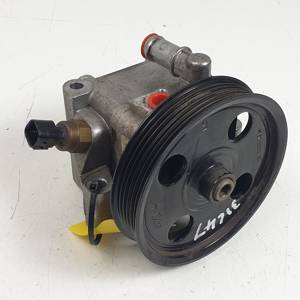 BOMBA DIRECCION BV613A696AB FORD FOCUS LIM. (CB8) Autodesguaces Alicante