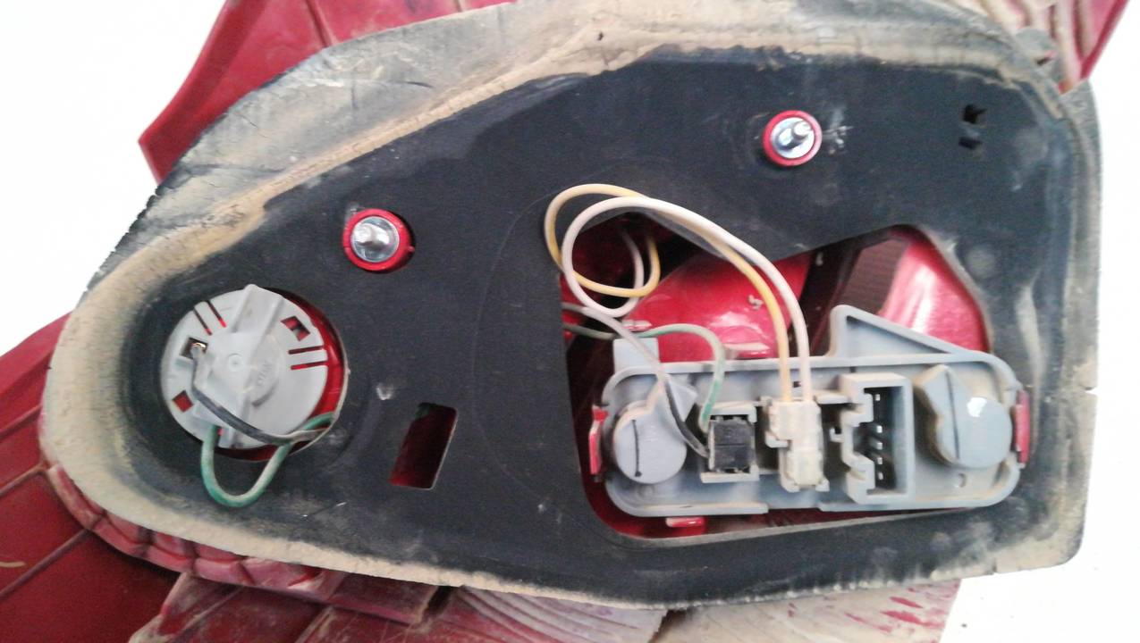 PILOTO TRASERO DERECHO
