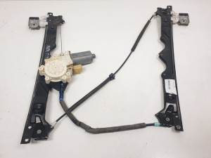 ELEVALUNAS DELANTERO DERECHO 3020838B JEEP GR. CHEROKEE (WH) Autodesguaces Alicante