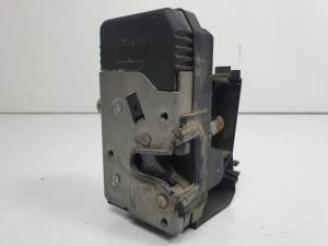 CERRADURA PUERTA DELANTERA IZQUIERDA 24444015 OPEL ZAFIRA A Autodesguaces Alicante