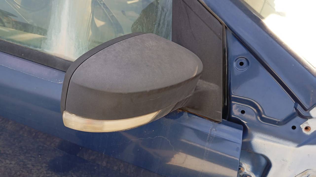 RETROVISOR DERECHO