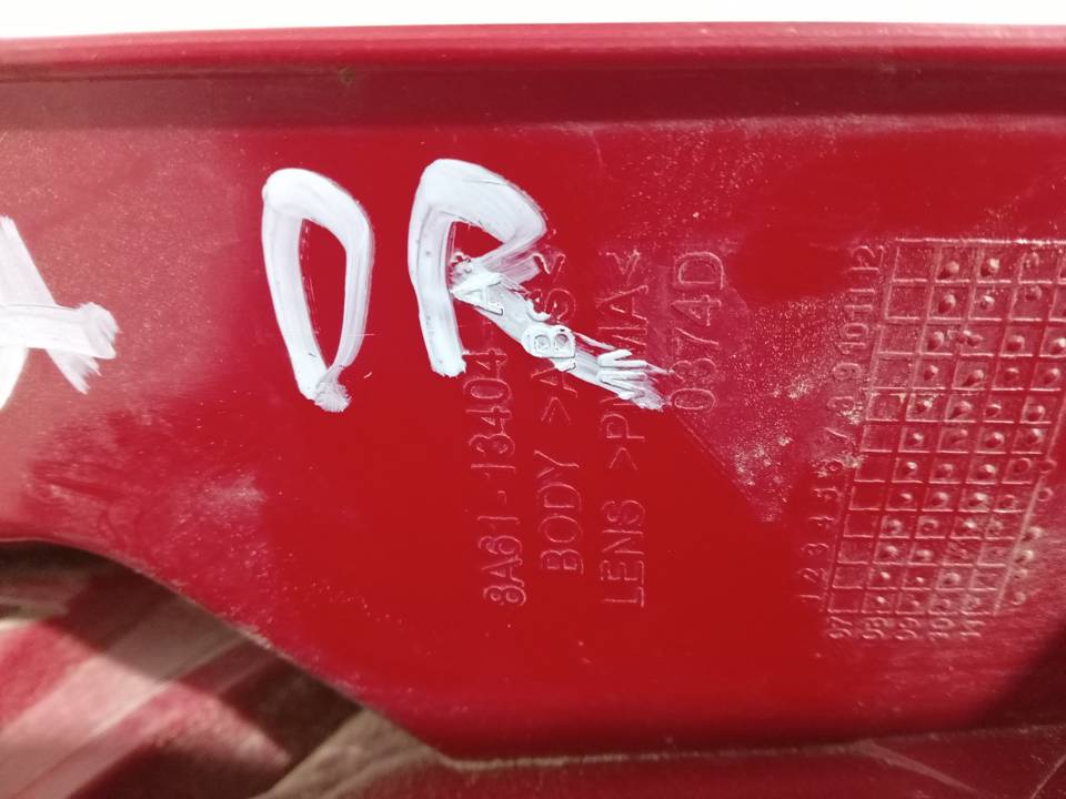 PILOTO TRASERO DERECHO
