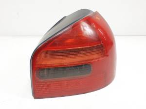 PILOTO TRASERO DERECHO 8L0945096 AUDI A3 (8L) Autodesguaces Alicante