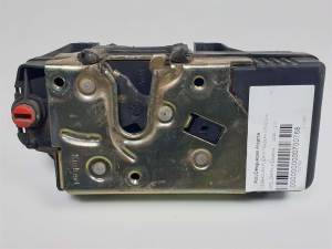CERRADURA PUERTA TRASERA DERECHA 90561158 OPEL ZAFIRA A Autodesguaces Alicante
