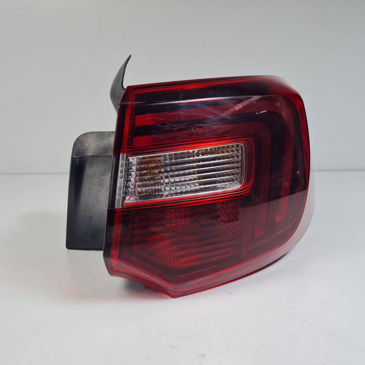 PILOTO TRASERO DERECHO YP00098280 OPEL GRANDLAND X Autodesguaces Alicante