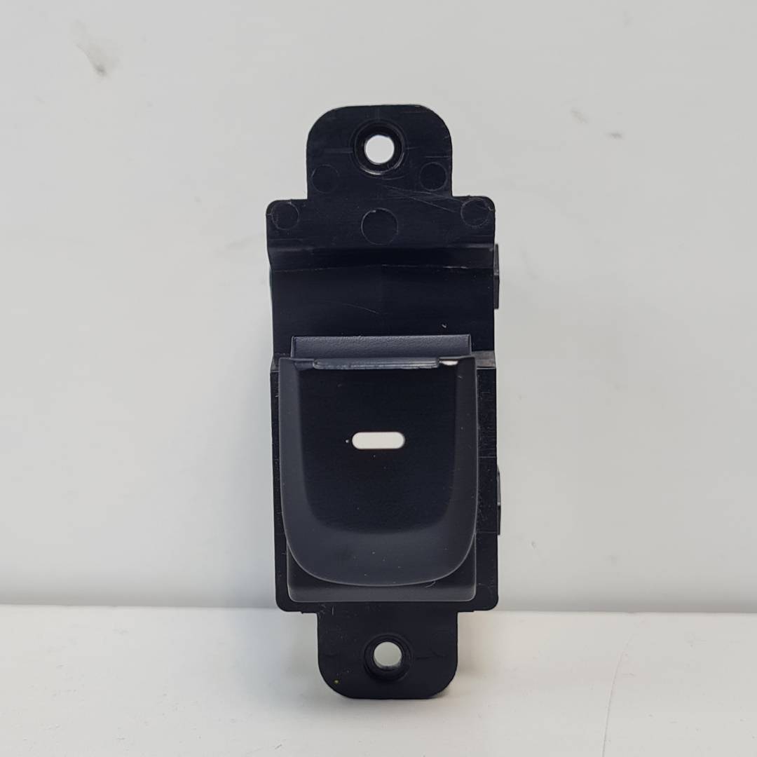 MANDO ELEVALUNAS TRASERO IZQUIERDO - 299122842 - HYUNDAI - I10 (IA)